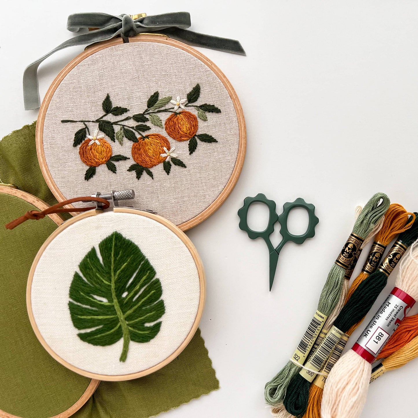 Small Embroidery Scissors: Lake