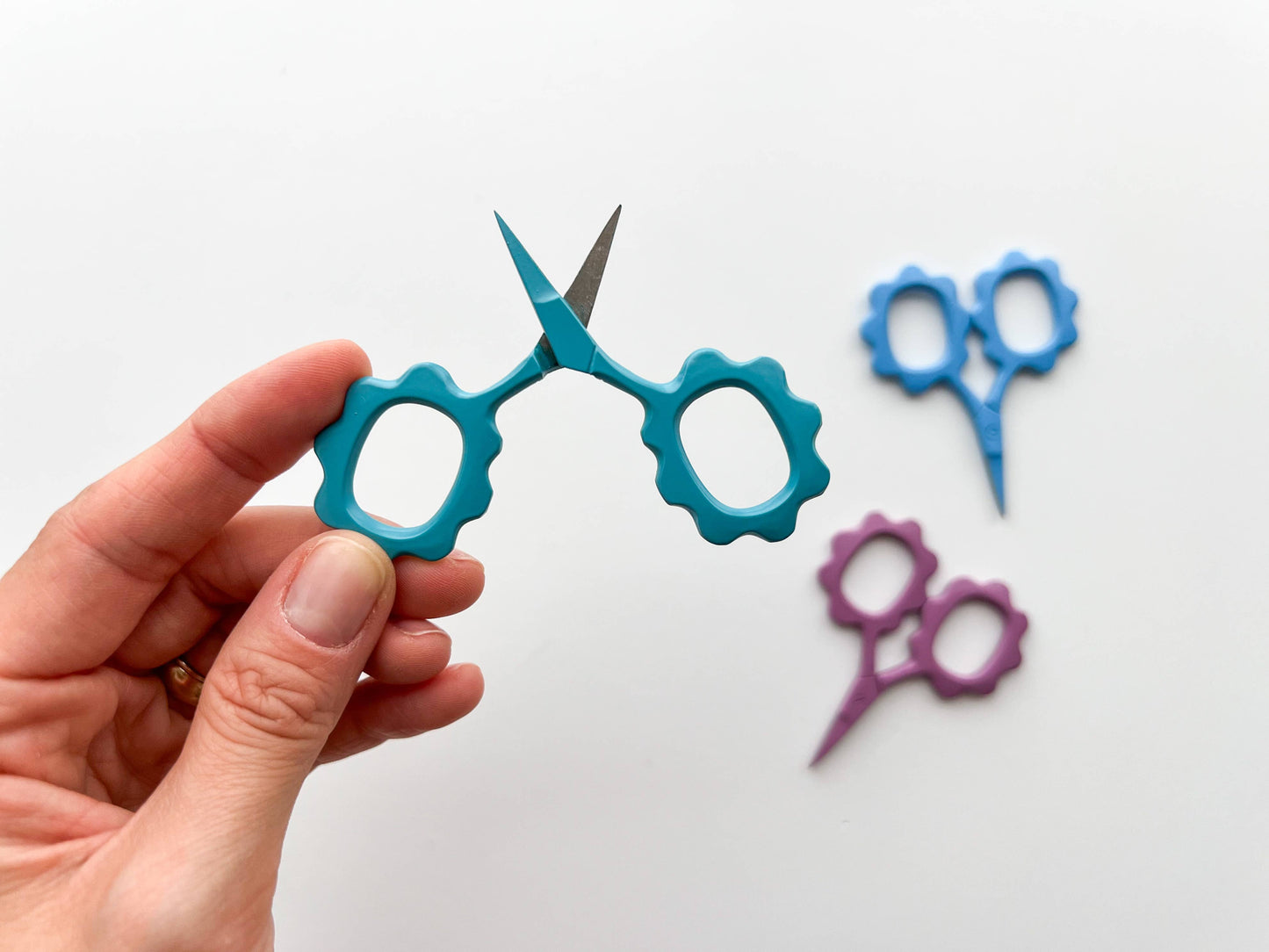 Small Embroidery Scissors: Lake